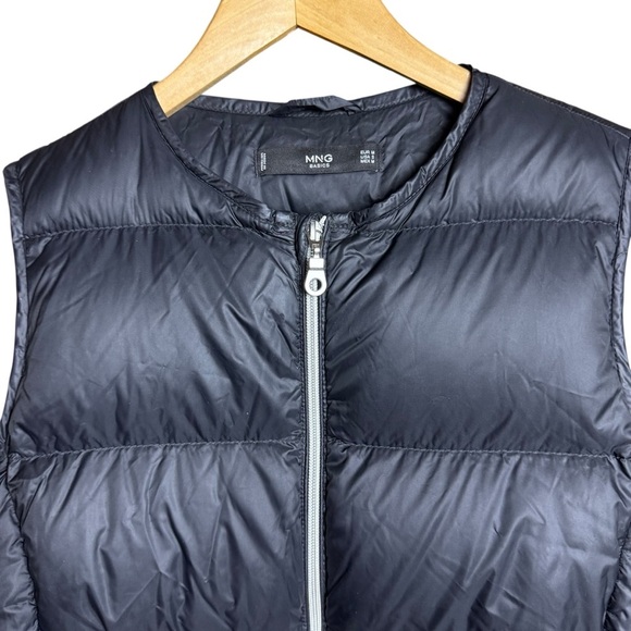 MNG women’s Black Cropped puffer Vest Size Small Preppy - Picture 3 of 10